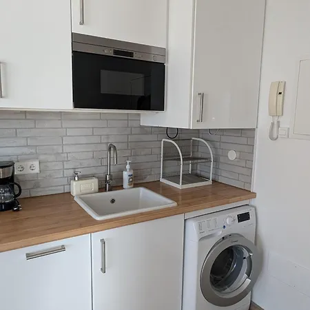 Waterfront In Heart Of Paseo Maritimo - Marbella! Appartement