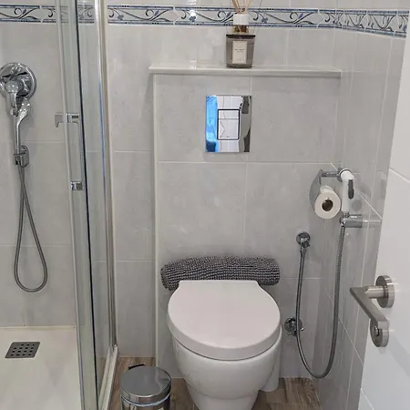 شقة Waterfront In Heart Of Paseo Maritimo - Marbella!